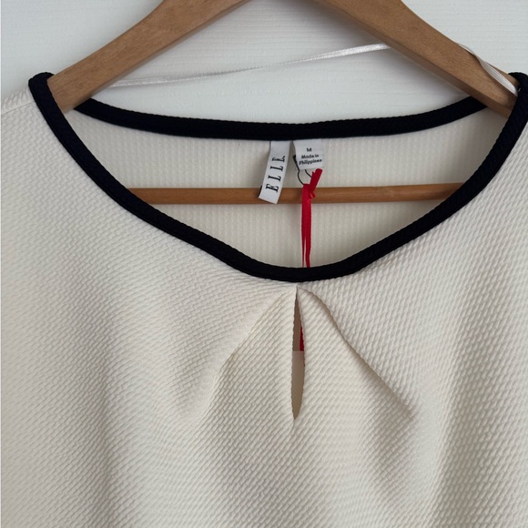 Elle Women’s White Peplum Blouse with Black Trim | Size Medium | NWT - Picture 2 of 6